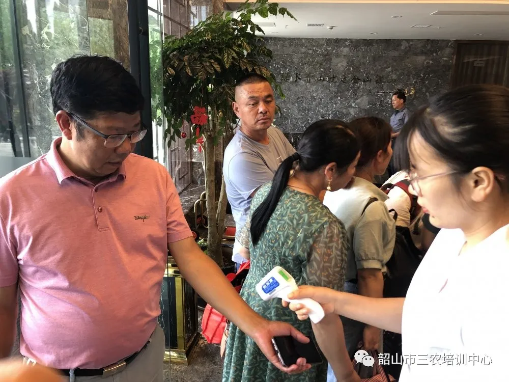 培育新型職業(yè)農民 助推鄉(xiāng)村振興——寧鄉(xiāng)市農廣校在我中心開展新型職業(yè)農民培育水果專題班(圖3)